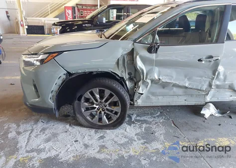 2022 Toyota Rav4 Xle Premium z USA, uszkodzony, nr VIN 2T3A1RFV8NW266958